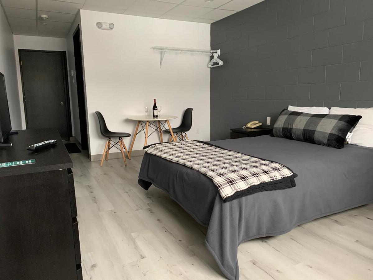 Hotel St-Alexis Saint-Raymond 외부 사진